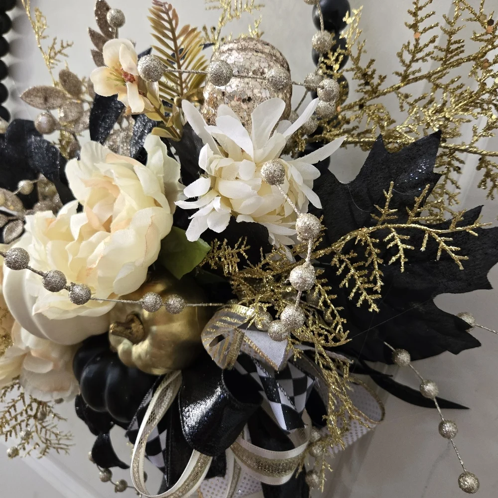 Elegant Black & Gold Falloween Wreath